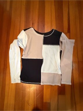Hollister Black and Cream Colorblock Baby Tee